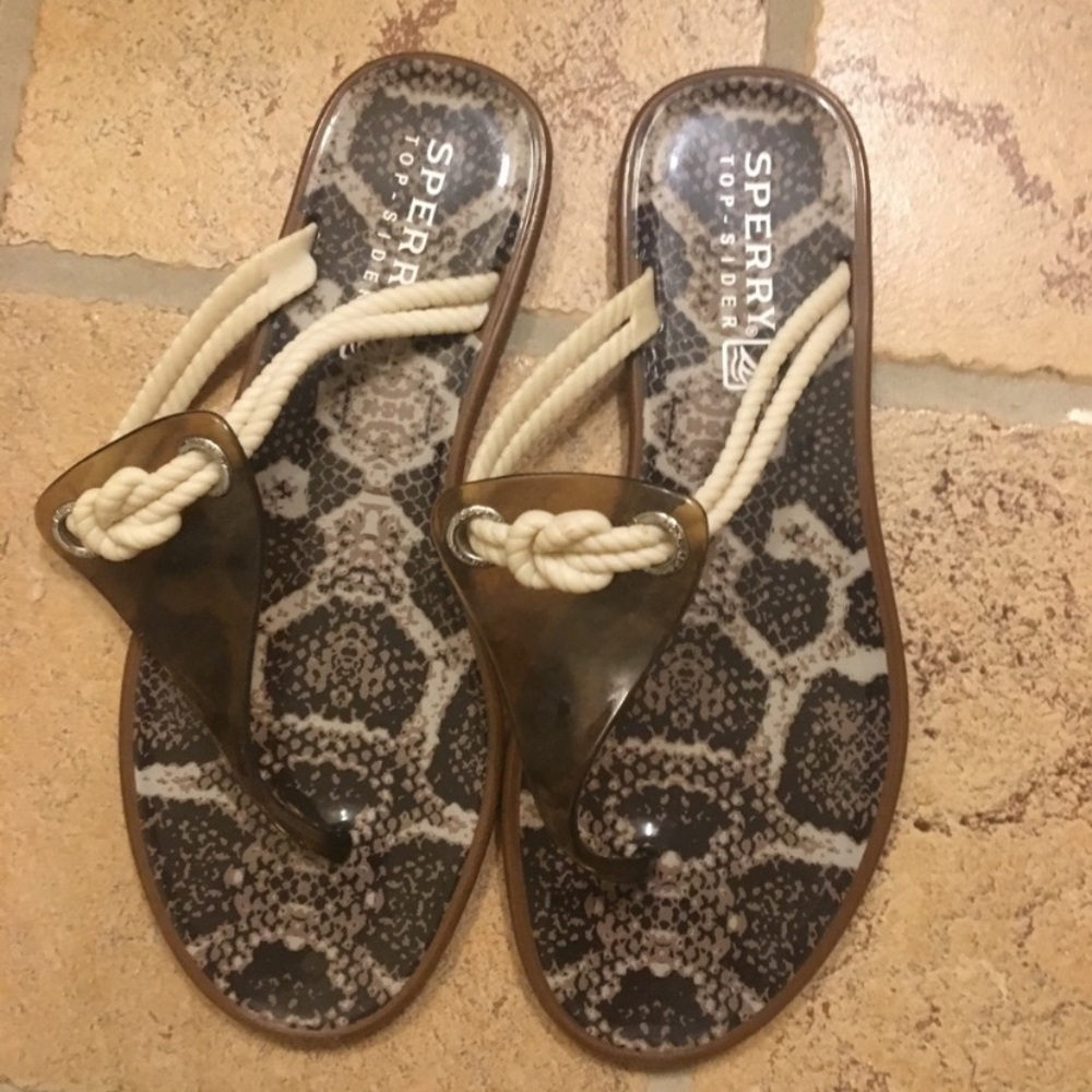 Sperry flip flops